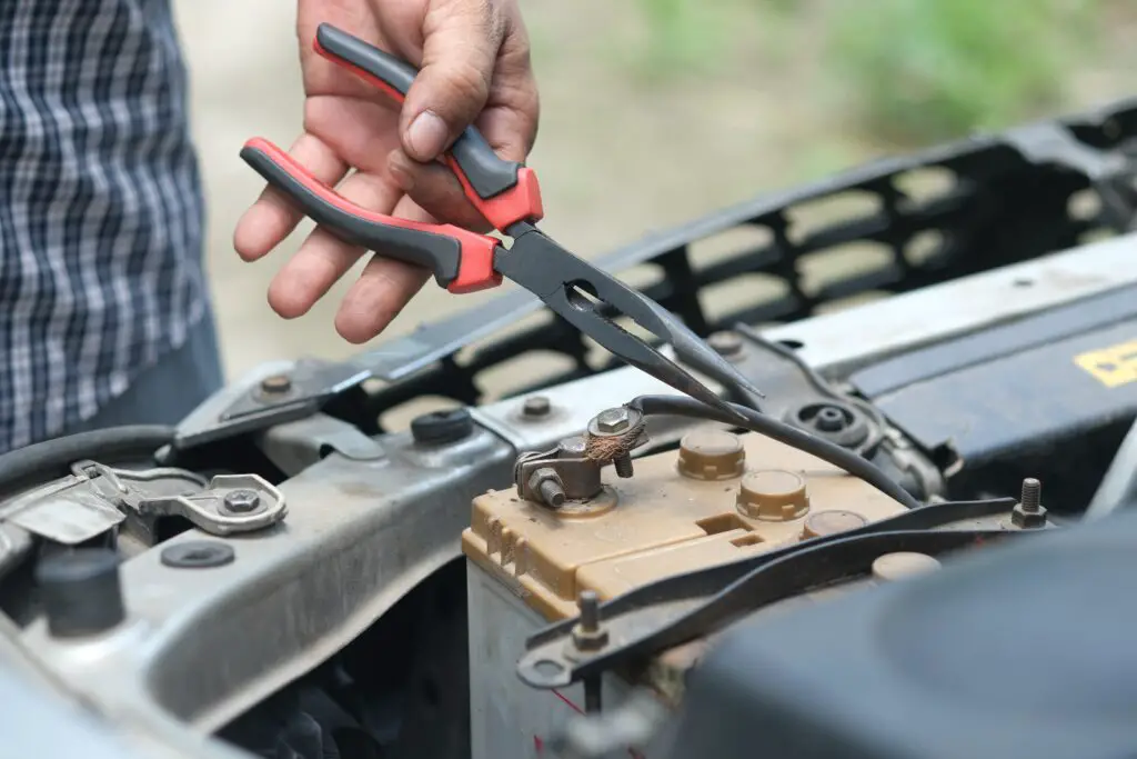 How To Move Car With Dead Battery. Don't Despair With a Dead Battery