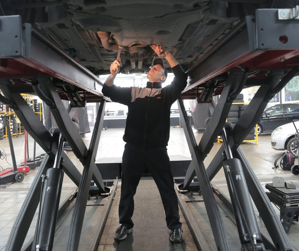 How to Fix External Leaks Causing car smells like burning oil after oil change
