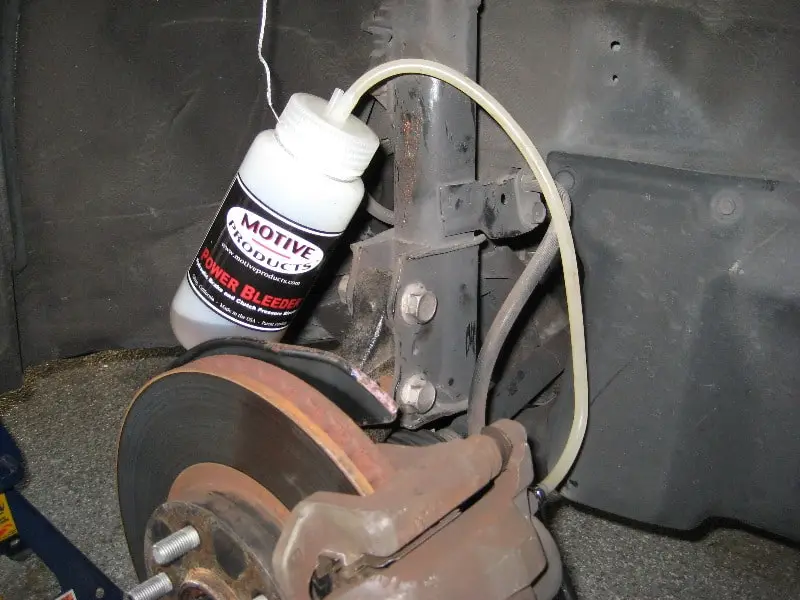 5 Signs Your Vehicle Needs a Brake Fluid Flush