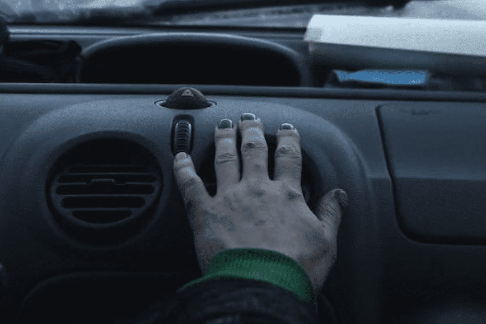 Can You Drive Without Working Radiator Fan: Safety Guide